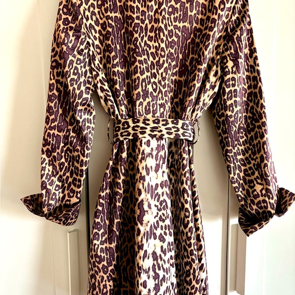 Leopard raincoat, beautiful, almost never worn. Very classy ! - Picture 3 of 6